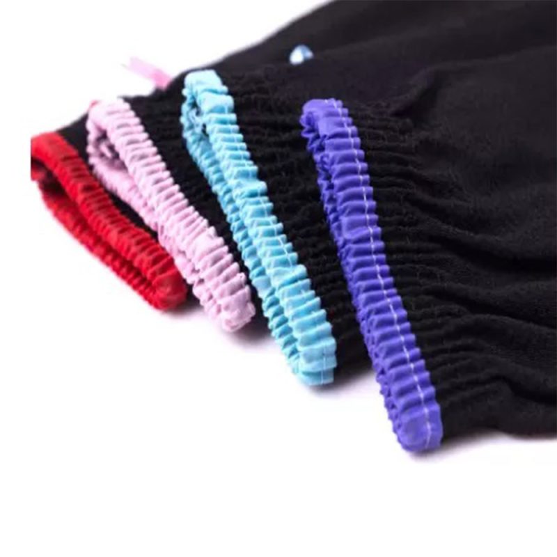 Deep exfoliating Moroccan mitt body scrub for soft skin - Image 3